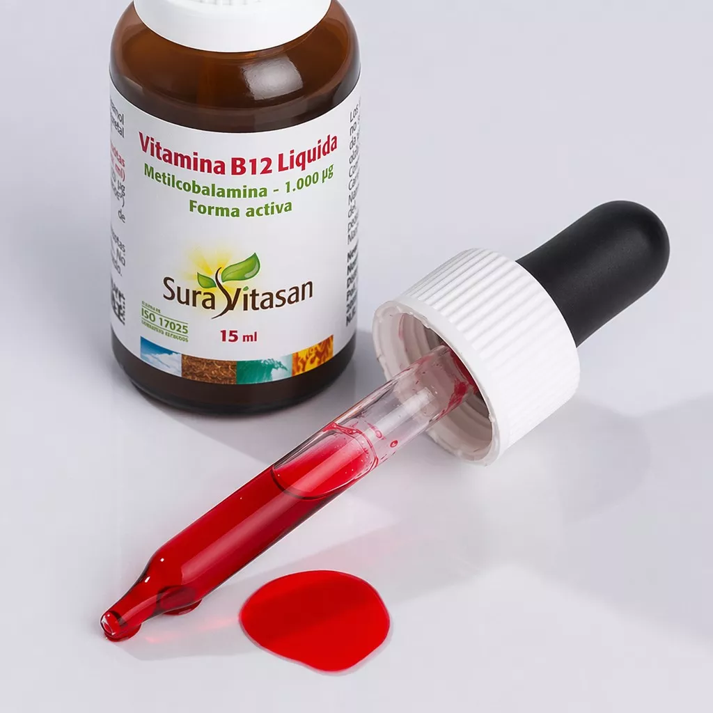 Envase de Vitamina B12 líquida 1000 microgramos metilcobalamina Sura Vitasan
