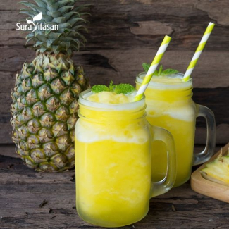 Zumo Piña, limón y Jengibre fermentado